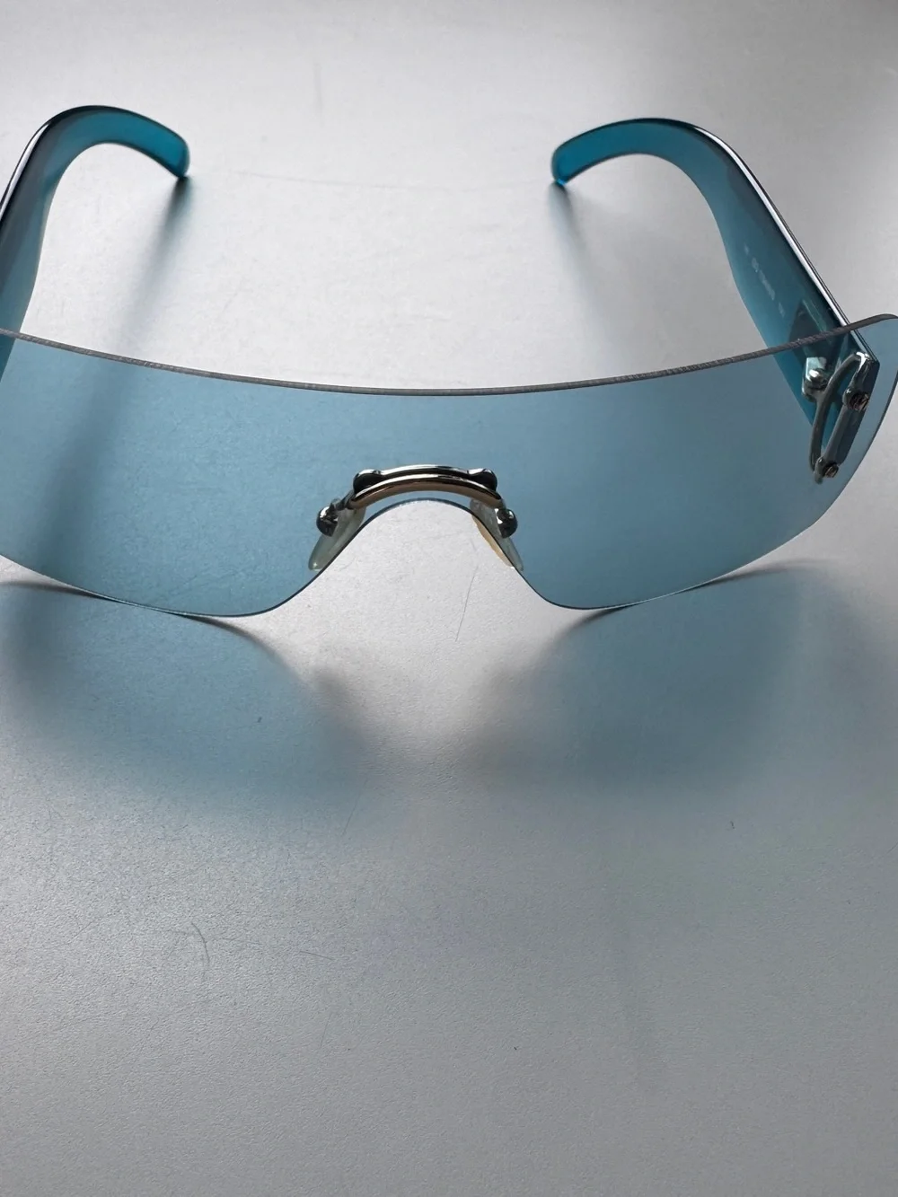 Vintage Gucci “screen”Blue Rimless Shield Sunglasses with Comfortable Nose bridg